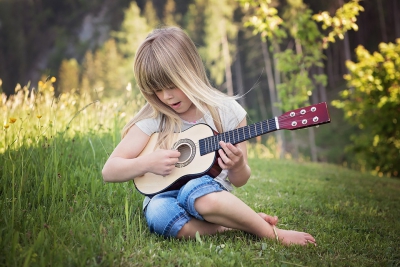 Ai bambini regaliamo uno strumento: impareranno ad amare il bello