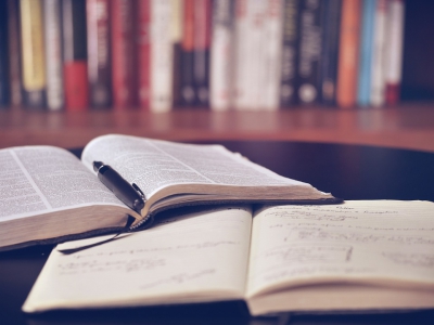 Scuola dell’obbligo fino a 18 anni e poi tante letture